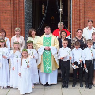 Bērniem 1. Sv. Komūnija Līksnā 06.06.2015.g.