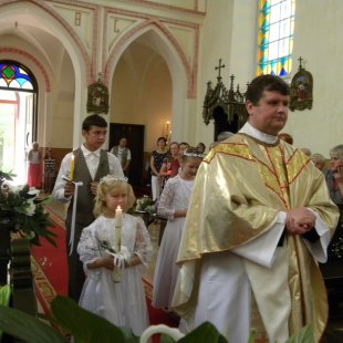 Bērniem 1.Sv.Komūnija Nīcgalē 2014.g.