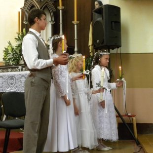 Bērniem 1.Sv.Komūnija Nīcgalē 2014.g.