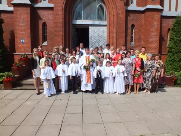 Bērniem 1. Sv. Komūnija Līksnā 25.05.2014.g.