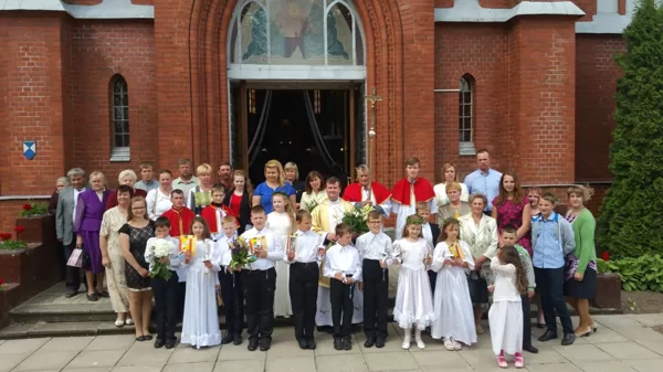 Bērniem 1. Sv. Komūnija Līksnā 05.06.2016.g.
