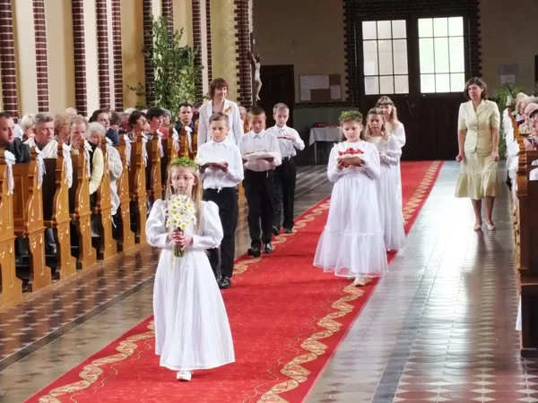Bērniem 1. Sv. Komūnija Līksnā 06.06.2015.g.