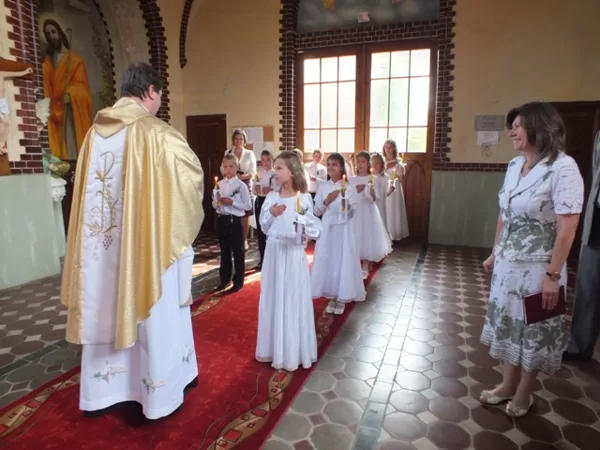 Bērniem 1. Sv. Komūnija Līksnā 2013.g.