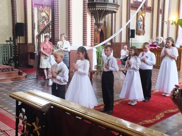 Bērniem 1. Sv. Komūnija Līksnā 2013.g.